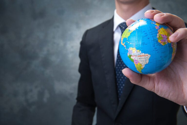 Negocios Internacionales: Una Carrera con Futuro Global