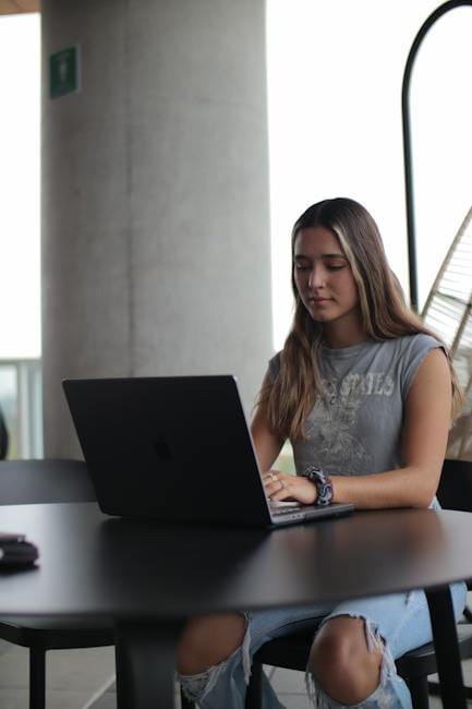 Descubre cómo potenciar tu carrera en Recursos Humanos con una formación universitaria de calidad