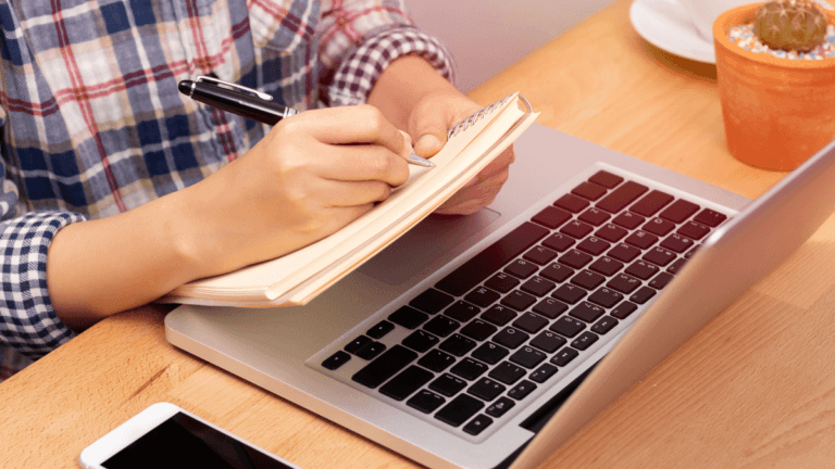 Estudia Derecho en línea y Prepárate para un Futuro Legal Exitoso