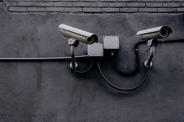 Descubre cómo prevenir delitos en tu comunidad y proteger a tus seres queridos Descubre cómo prevenir delitos en tu comunidad y proteger a tus seres queridos