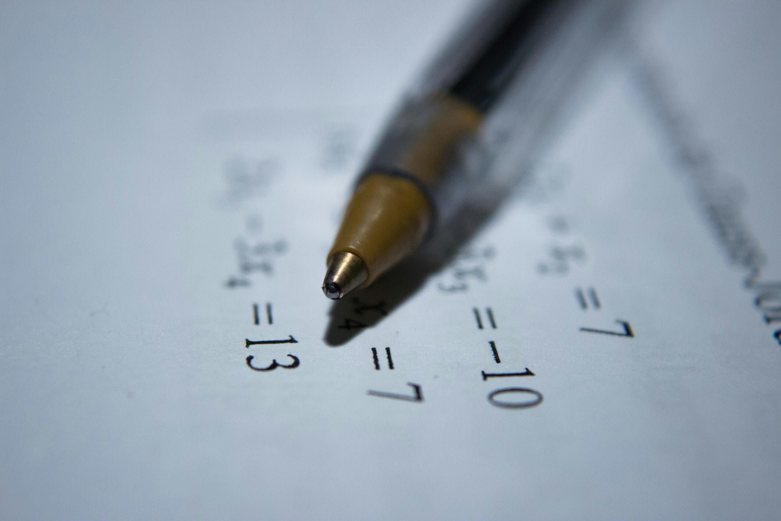 Descubre los Secretos del Análisis Combinatorio: ¡Optimiza tus Decisiones!