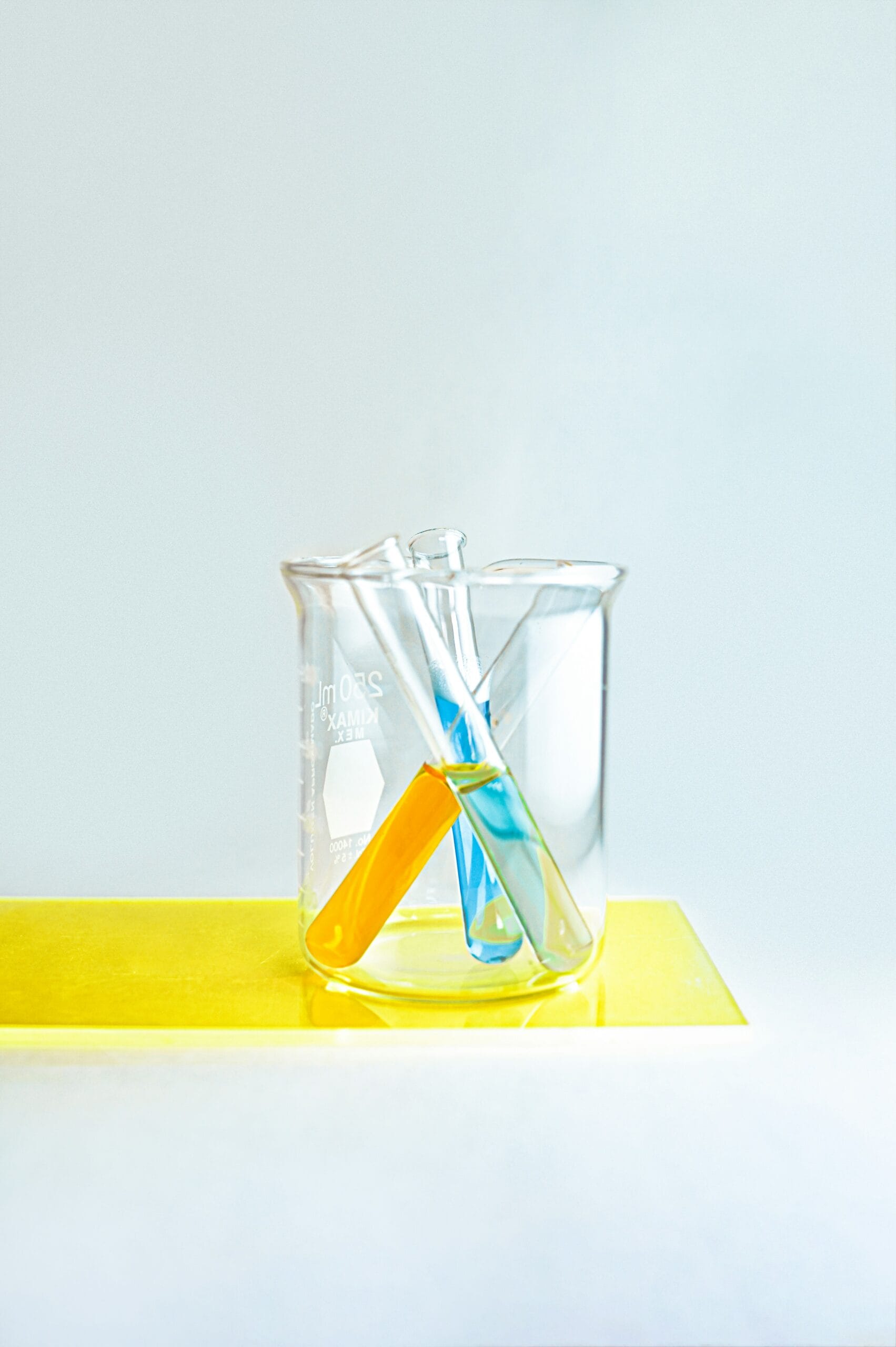 Tabla Periódica: Números de Oxidación y Propiedades Químicas Esenciales Tabla Periódica: Números de Oxidación y Propiedades Químicas Esenciales