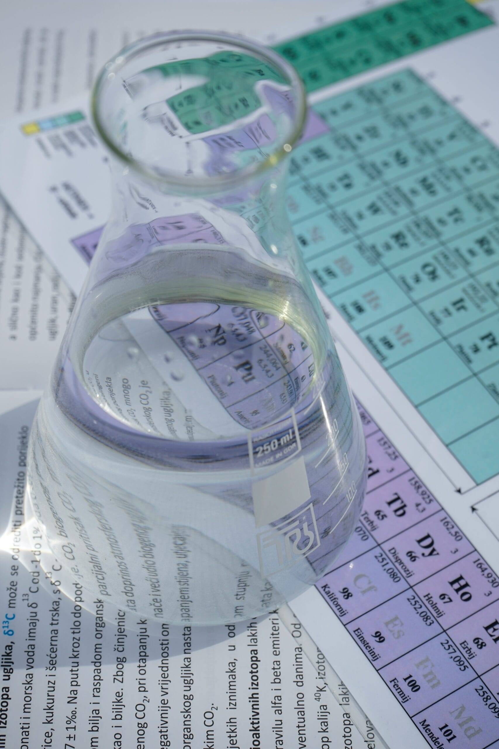 Radios iónicos: Importancia en la Tabla Periódica para la Química Educativa