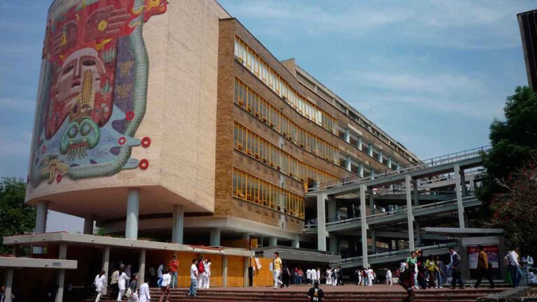 Medicina en la UNAM: Descubre la excelencia académica en el campo de la salud